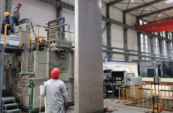 10噸電子束冷床熔煉EB爐項(xiàng)目出錠成功